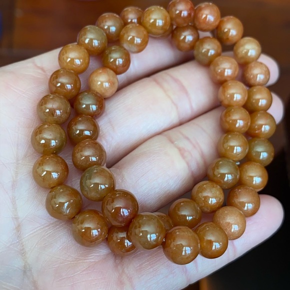 Natural Red Jade Round Beaded Bracelet - Picture 6 of 9